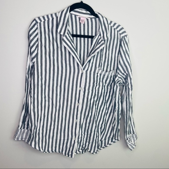 Victoria’s Secret gray and white pajama button down size medium - Picture 1 of 4